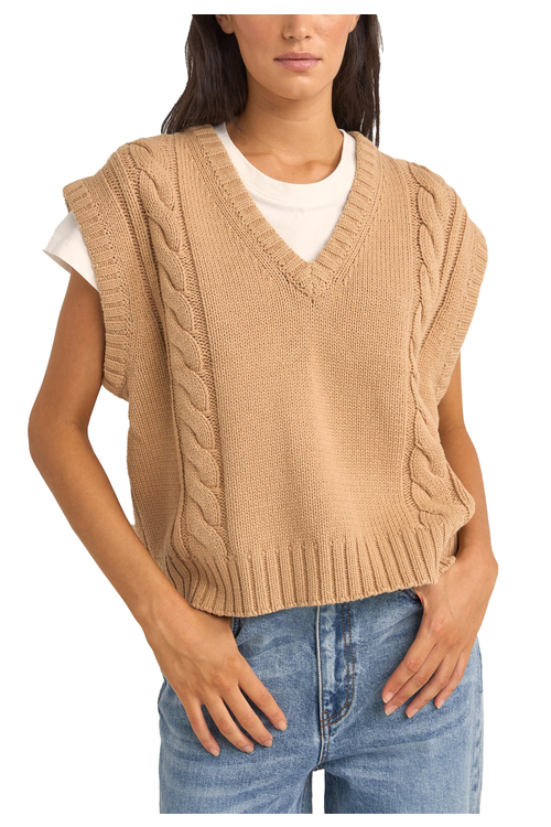 FINLEY CABLE KNIT VEST